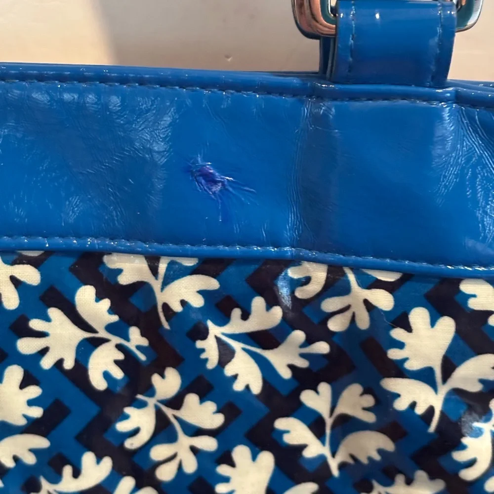 FRILL by Vera Bradley Blue Floral Tote Bag